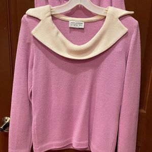 St John knit two piece  Size 6  orchid color. Top is 24 inches. Skirt 24 in